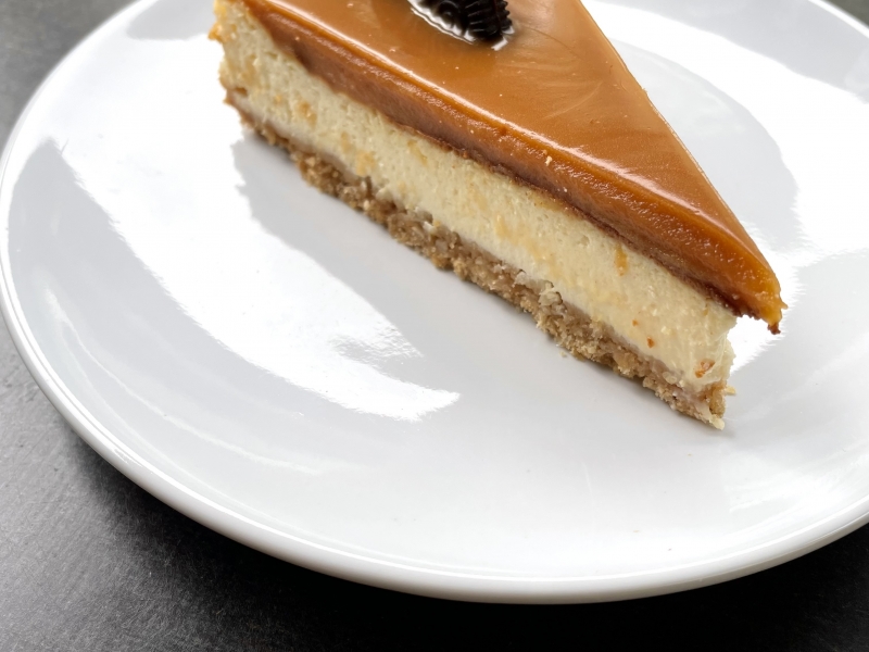 Karamellás-oreos sajttorta